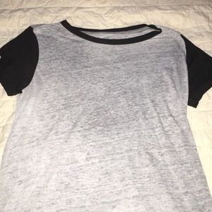 Gray and black tee